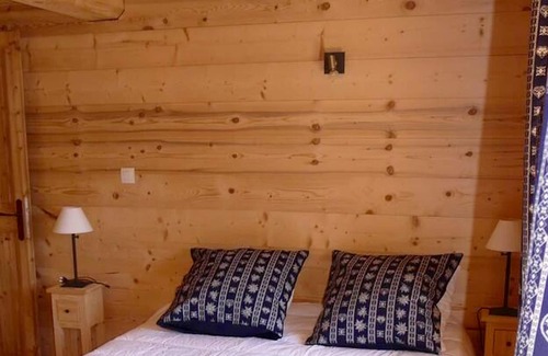 Le Villard Ski Chalet | Homerez - Big chalet 2 km away from the slopes for 14 ppl. with sauna and hammam