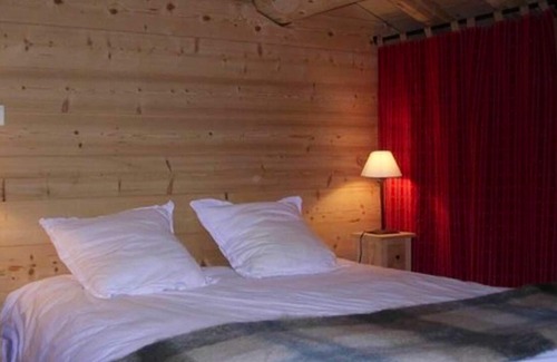 Le Villard Ski Chalet | Homerez - Big chalet 2 km away from the slopes for 14 ppl. with sauna and hammam