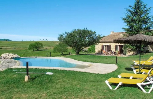 Saint Maime Villa | Homerez - Big villa for 12 ppl. with swimming-pool and terrace at Saint-Maime