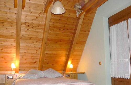 Vielha e Mijaran Ski Chalet | Homerez - Chalet 13 km away from the slopes for 6 ppl. with terrace at Viella