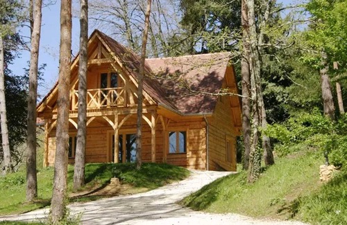 Sarlat-la-Caneda Ski Chalet | Homerez - Chalet Sarlat-la-Canéda