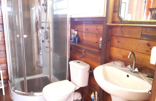 Le Moule Ski Chalet | Homerez - Charming Chalet in Le Moule with Terrace and Garden