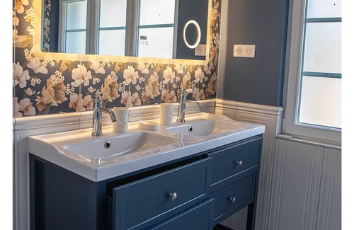 Villandry House | Homerez - Charming House in Villandry + Sauna and Jacuzzi
