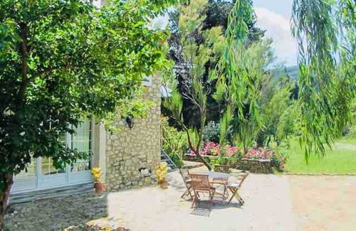 Valaurie House | Homerez - Charming House with Garden and Pool in Valaurie