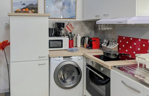 Goulien Apartment | Homerez - Cozy Studio in Goulien - 22 m² with Garden