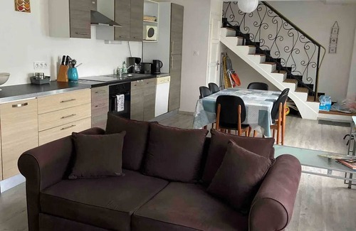 Pleherel-Plage-Vieux-Bourg Apartment | Homerez - Flat in Fréhel, priv. garden