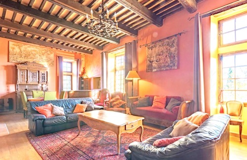 Ferrieres-les-Verreries House | Homerez - Exceptional house with garden
