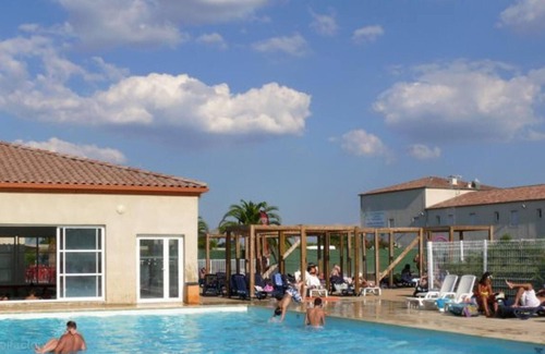Gallargues-le-Montueux House | Homerez - Beautiful house for 4 ppl. with shared pool at Gallargues-le-Montueux