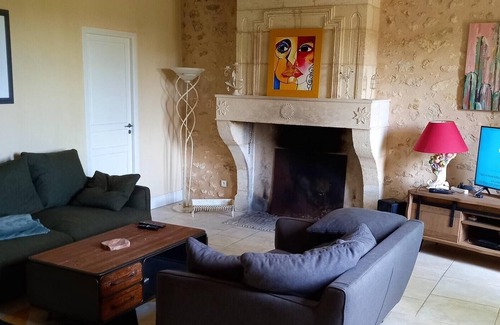 Gauriac House | Homerez - House for 4 ppl. with jacuzzi and garden at Saint-Ciers-de-Canesse