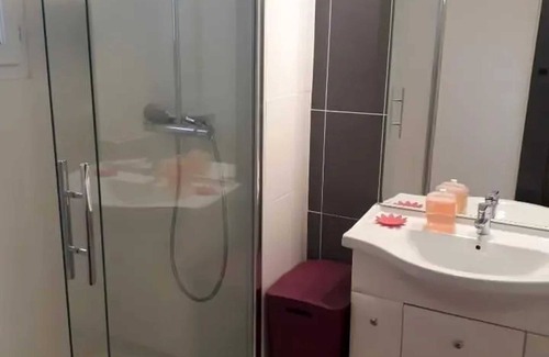 Saint-Jean-Pied-de-Port Apartment | Homerez - Apartment in Saint-Jean-Pied-de-Port
