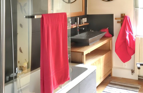Saint-Julien-de-la-Nef House | Homerez - House in Saint-Julien-de-la-Nef
