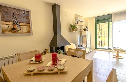 Tamarit House | Homerez - House 500 m away from the beach for 6 ppl. with shared pool and garden