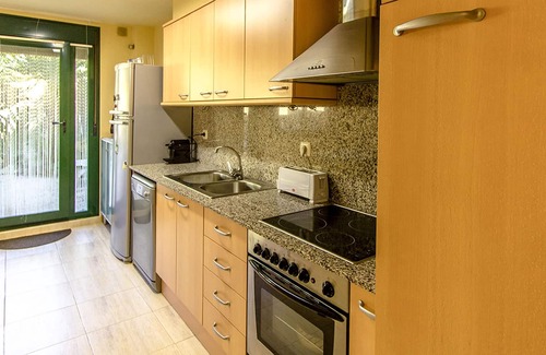 Tamarit House | Homerez - House 500 m away from the beach for 6 ppl. with shared pool and garden