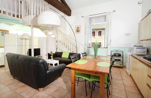 Suze-la-Rousse House | Homerez - House in Suze-la-Rousse