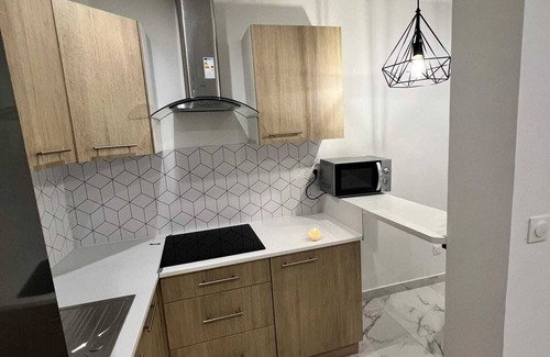 Le Blanc-Mesnil House | Homerez - House, Le Blanc-Mesnil