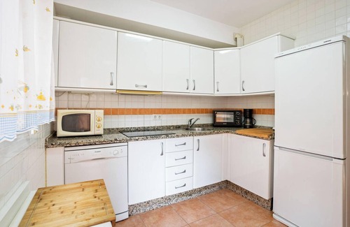 Lepe House | Homerez - Inviting house in Lepe with shared pool.