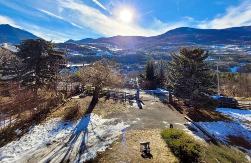 Guillestre Ski Chalet | Homerez - Large cottage With mountain view and balcony
