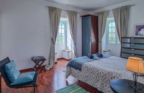 Sintra Ski Chalet | Homerez - Luxurious Chalet in Alcabideche with Private Pool