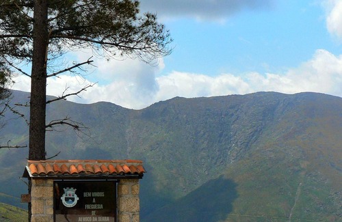 Alvoco da Serra Apartment | Homerez - Nice appartement for 3 ppl. with garden at Alvoco da Serra
