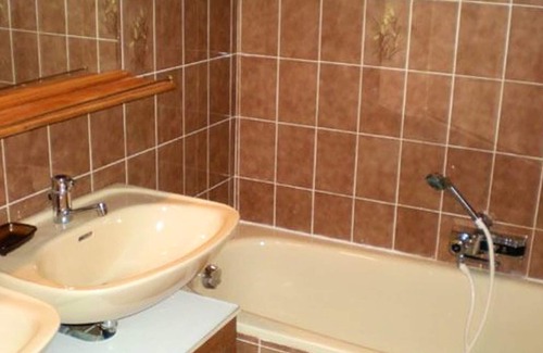 Esteng Apartment | Homerez - Nice apartement for 2 ppl. with terrace at Entraunes