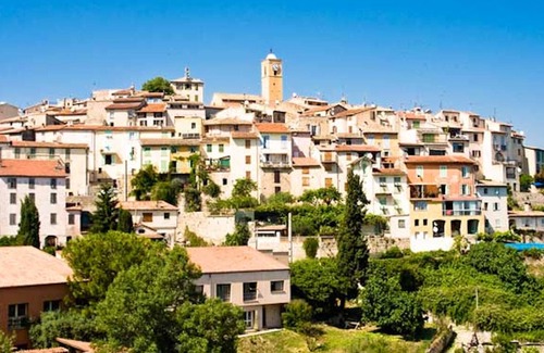 Gattieres Apartment | Homerez - Nice appartement 17 km away from the beach for 4 ppl. at Gattières