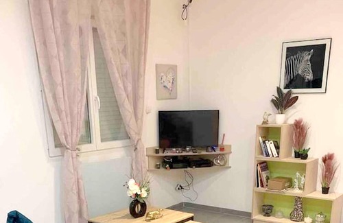 Montmuzard Apartment | Homerez - Nice studio for 3 ppl. with garden and terrace at Dijon