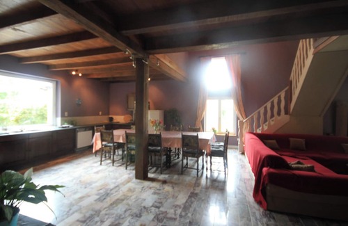 Queyssac House | Homerez - Spacious house in Queyssac with garden