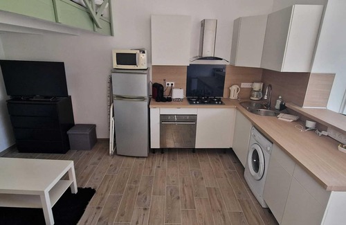 Cuges-les-Pins Apartment | Homerez - Studio, Cuges-les-Pins