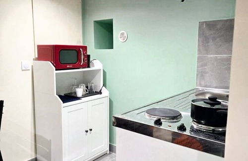 Noisy-le-Sec Apartment | Homerez - Studio, Noisy-le-Sec