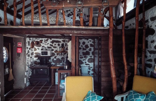 Sao Bras House | Homerez - Studio Praia da Vitória