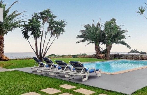 Vila Franca do Campo Villa | Homerez - Villa in Vila Franca Do Campo