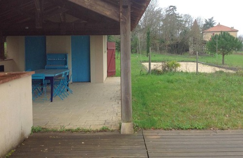 Villeneuve-sur-Lot Villa | Homerez - Villa for 18 ppl. with swimming-pool and terrace at Villeneuve-sur-Lot