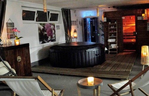 Sao Jacinto Villa | Homerez - Villa 1 km away from the beach with swimming-pool, sauna and jacuzzi