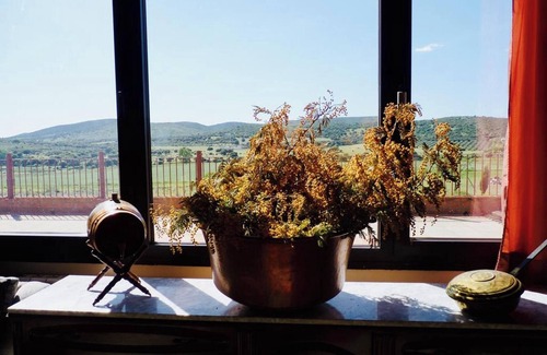 Fernan Caballero Villa | Homerez - Villa in Fernán Caballero