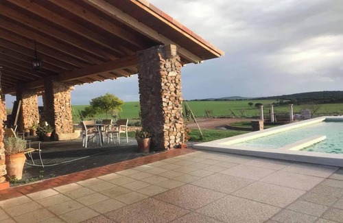 Fernan Caballero Villa | Homerez - Villa in Fernán Caballero