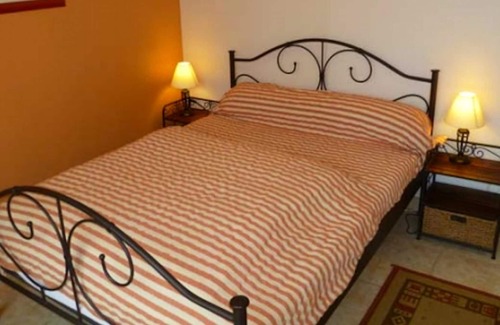 Saint-Nic Villa | Homerez - Villa for 12 ppl. with swimming-pool, jacuzzi and garden at Saint-Nic