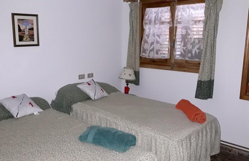 Chulilla Villa | Homerez - Villa for 12 ppl. with swimming-pool, garden and terrace at Chulilla