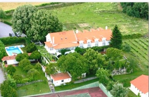 Covilha Villa | Homerez - Villa for 14 ppl. with swimming-pool, terrace and balcony at Teixoso