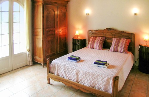 Gardonne Villa | Homerez - Villa for 6 ppl. with swimming-pool, garden and terrace at Gardonne