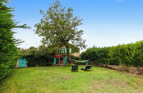 Beaumes-de-Venise Villa | Homerez - Villa in Beaumes-de-Venise