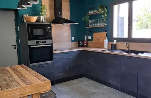 Fontvieille Villa | Homerez - Villa in Fontvieille
