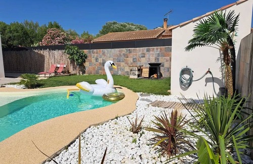 Fontvieille Villa | Homerez - Villa in Fontvieille