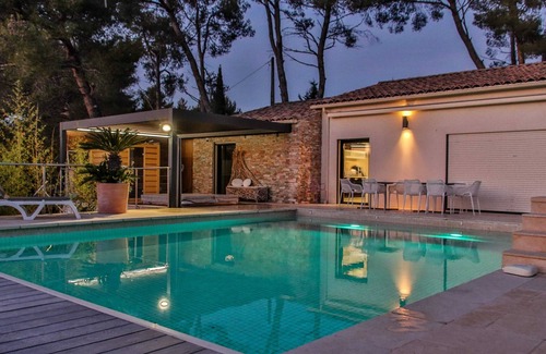 Le Beausset Villa | Homerez - Villa in Le Beausset
