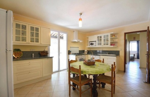 Saint-Didier Villa | Homerez - Villa in Saint-Didier