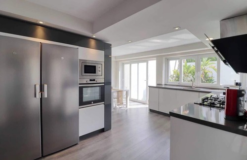 Marbella Ski Chalet | Homerez - Welcoming Chalet in Marbella with Pool and Air Conditioning