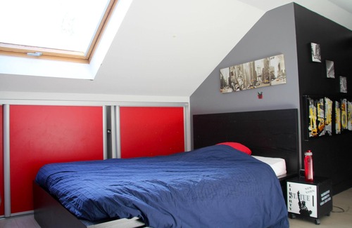 Plaisir House | Homerez - Welcoming House in Plaisir - Perfect for Families