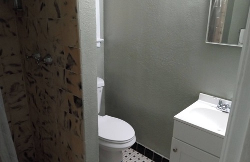 Sanford Hotel | Homes-N-Courts