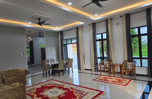 Kota Bharu House | Homestay AH Binjai Islamic Only