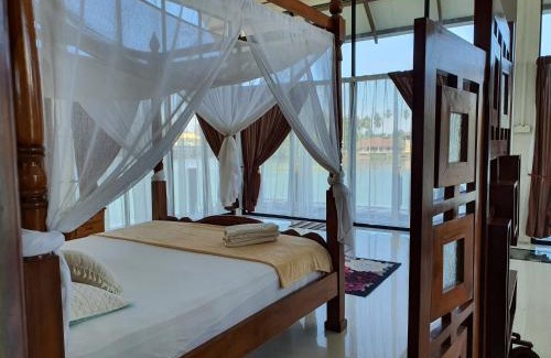Kota Bharu House | Homestay ALA Riverview Lodge Kota Bharu