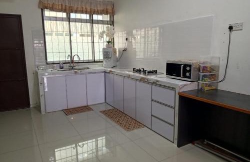 Kampung Tanjong Bendahara House | Homestay Alor Setar, VILLA FARAH